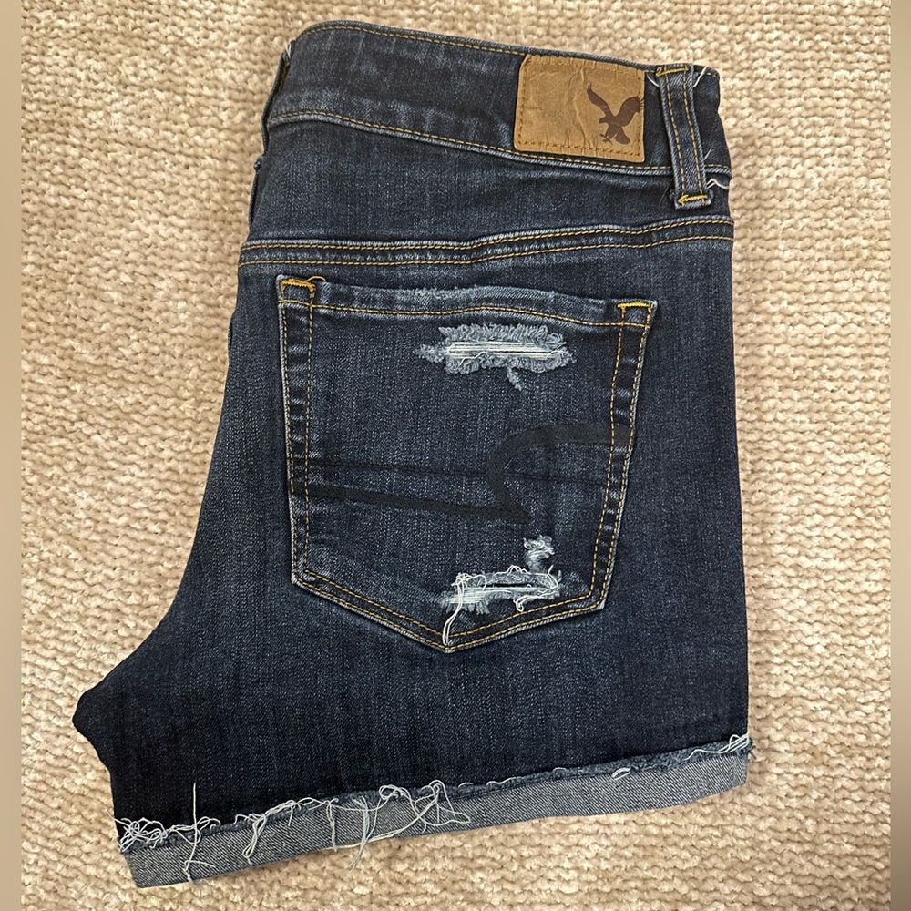 AEO Distressed Dark Wash Hi-Rise Shortie - Size 6
